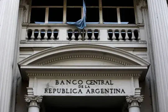 El Banco Central facilitó operaciones para inversiones financieras en dólares