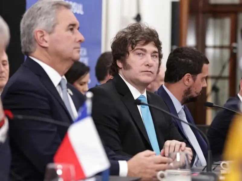 Milei en la cumbre del Mercosur: pidió flexibilización comercial y reclamó una condena al régimen Maduro