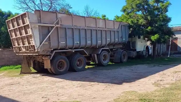 El camión involucrado en el fatal hecho.