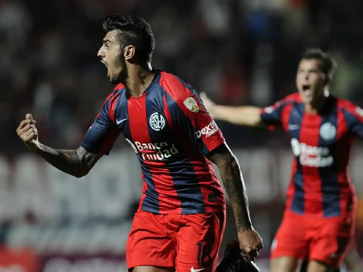 Aldosivi sumó a Román Martínez