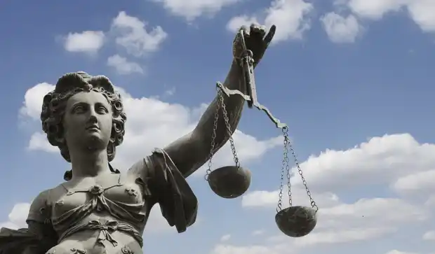 Un banquillo para la Justicia argentina