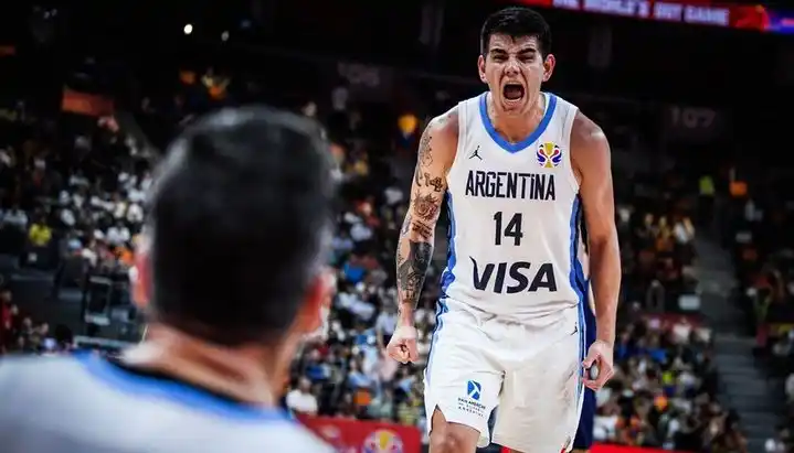 Argentina se metió en semis con un triunfo histórico