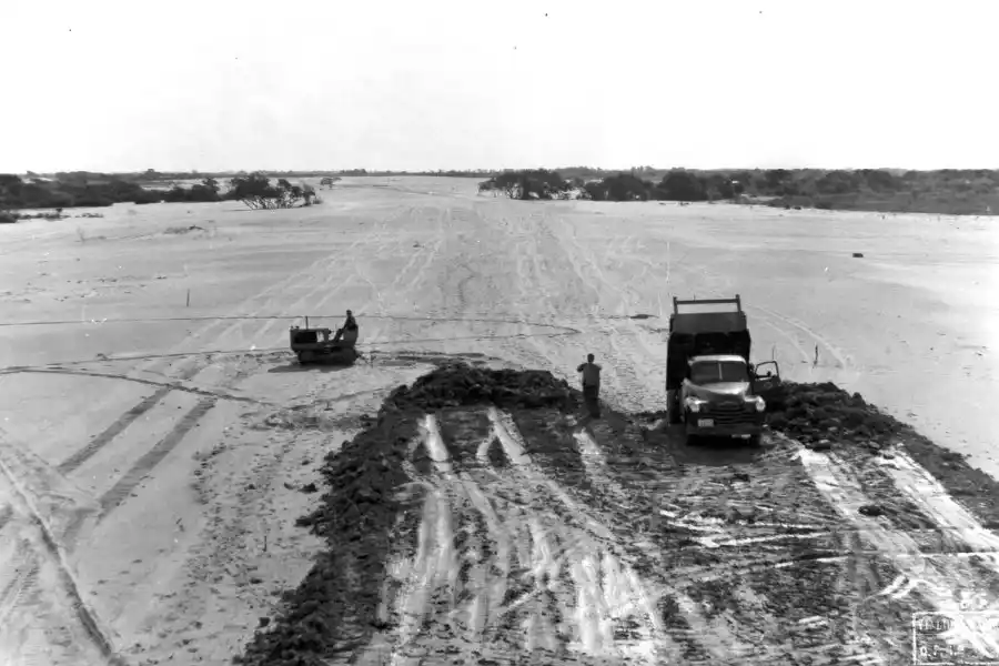 Movimiento de Suelo de la construccion de la Ruta 11