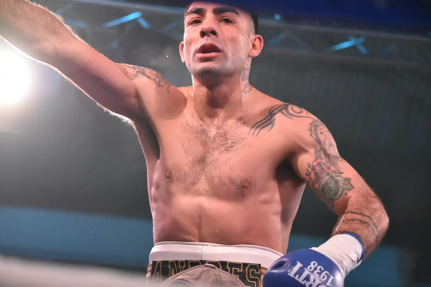 A Andrés Sosa le bastaron tres rounds para bajar al reemplazante de Alberto Melián: “Que quede claro, yo soy el campeón”