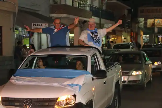 Gualeguaychú recibió como héroes a los asambleístas absueltos
