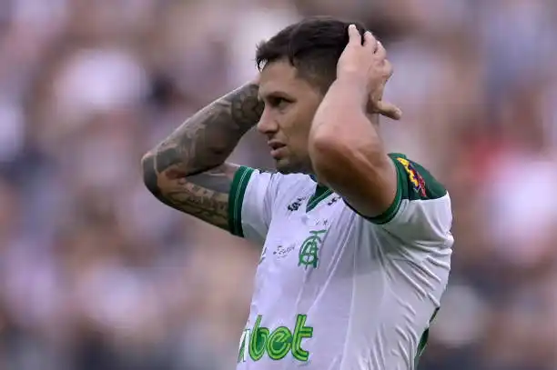 Mauro Zárate.