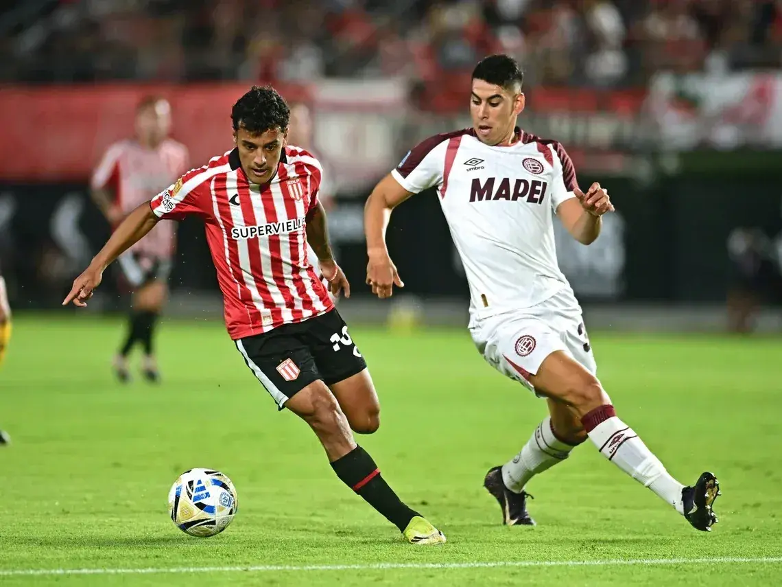 Lanús recibe a Estudiantes LP a las 21:15.