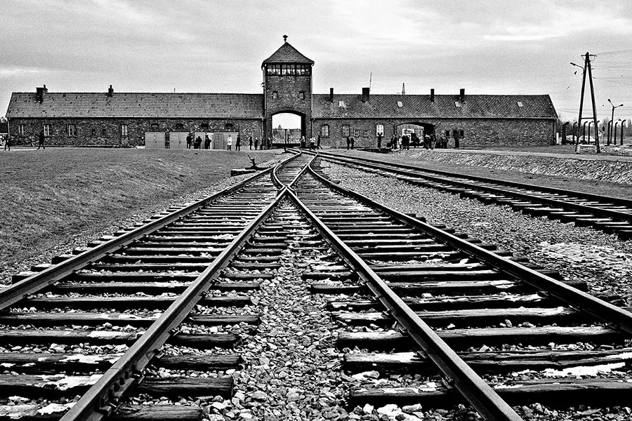 Holocausto: Dirigentes de la Provincia de Buenos Aires conmemoraron los 75 años del cierre de Auschwitz
