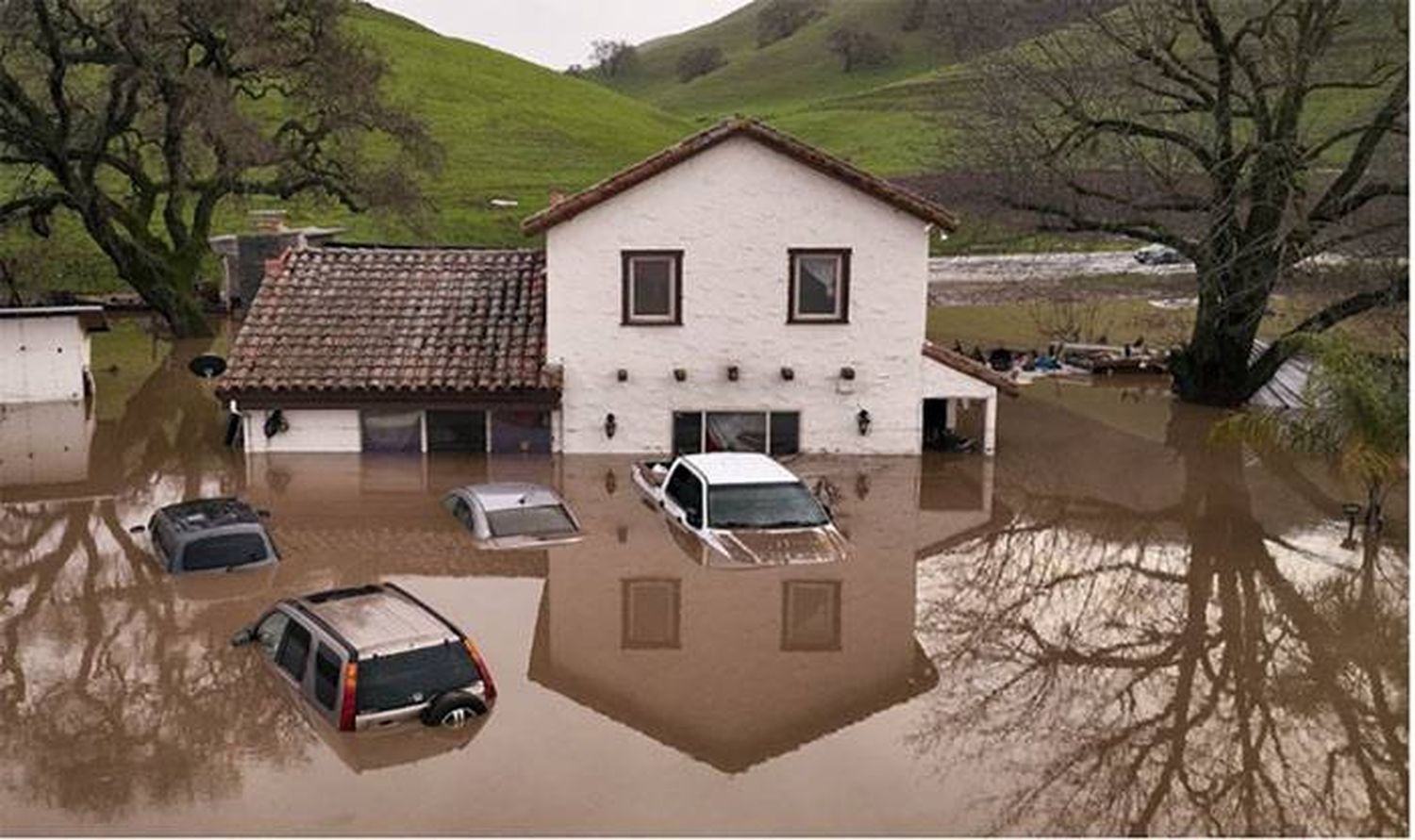 Biden declaró estado de catástrofe grave en  California a la espera de nuevas tormentas