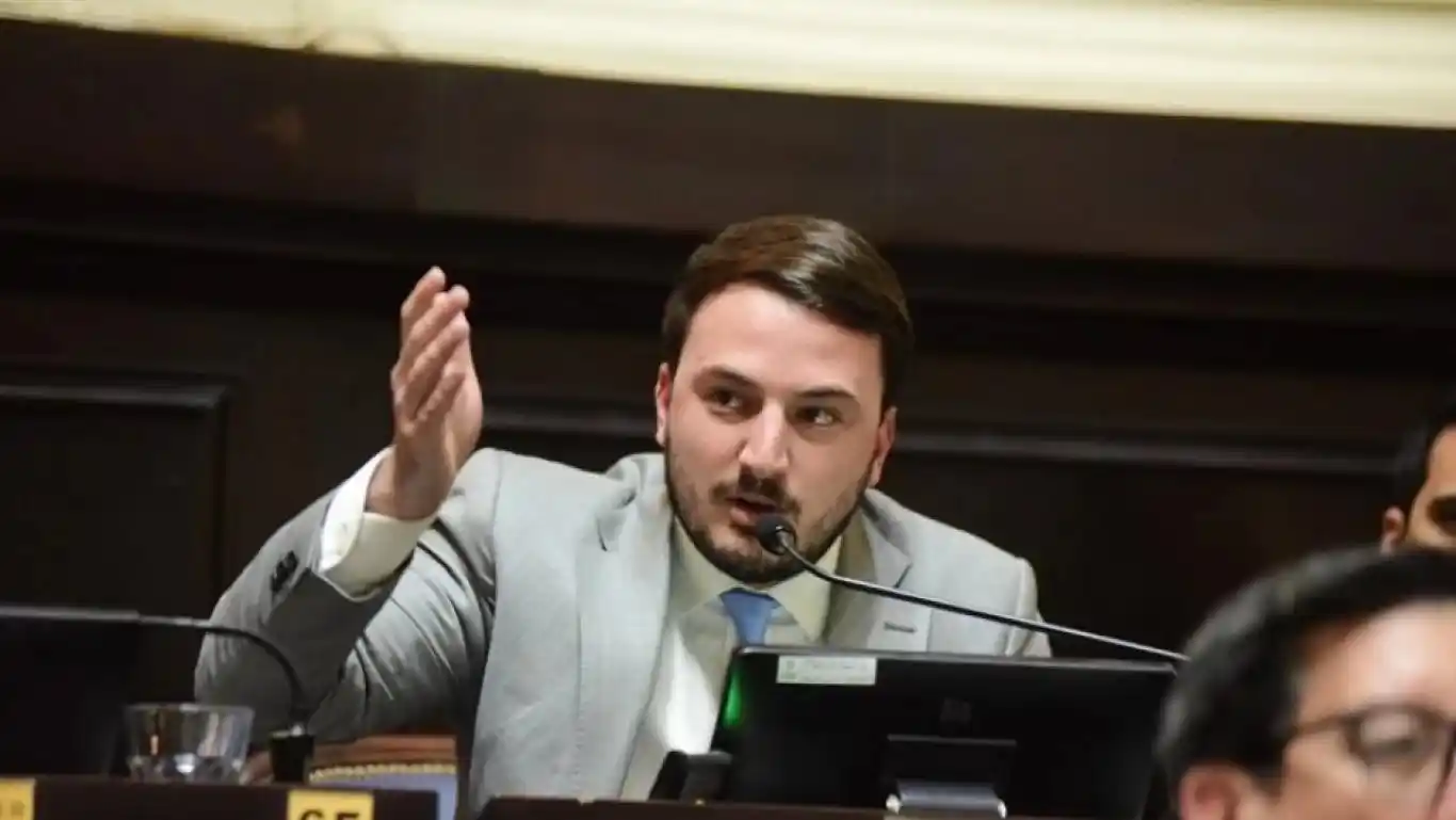 El diputado libertario en desacuerdo con la medida judicial.