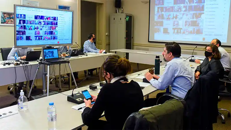 Entre la presencialidad y la virtualidad: Cómo serán las clases en 2021