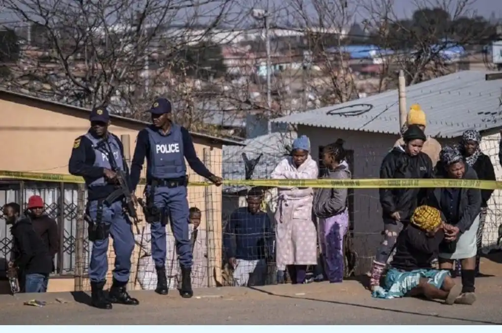 Sudáfrica: 19 muertos tras dos tiroteos en bares