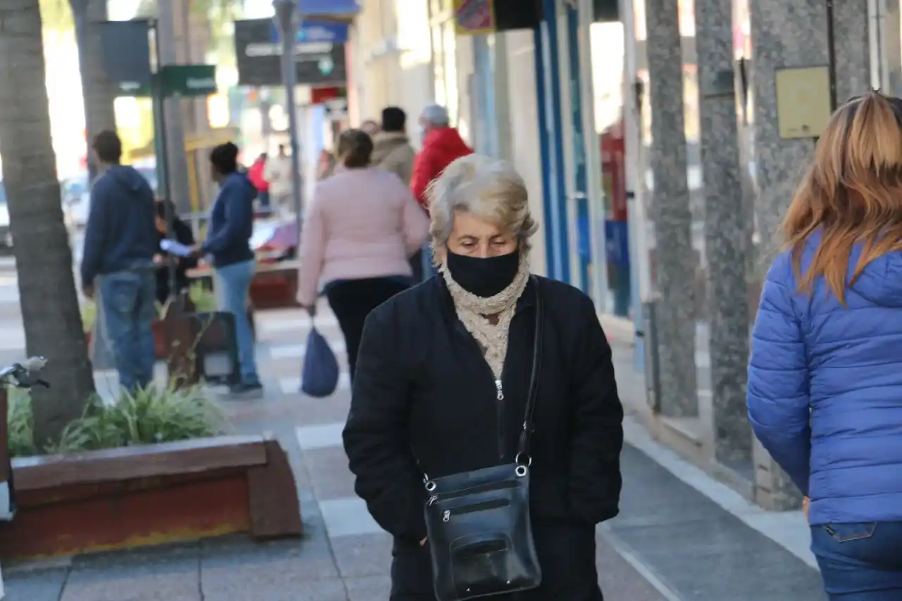 La ciudad consolida la merma de infectados: hoy sumó menos de 40