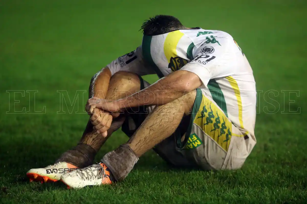 Un Aldosivi a la deriva se fue al descenso en el Minella