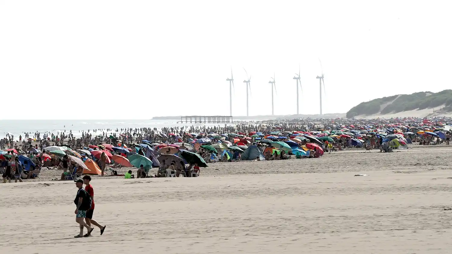 Como si fuera verano. Ayer, se vivió una espléndida jornada de playa