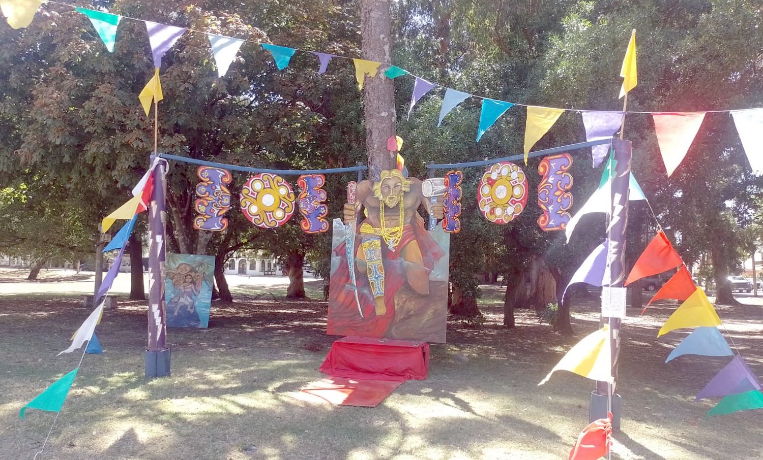 Festival. Últimos preparativos para que se inicie la fiesta en el Parque