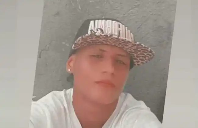 ¡SE PARÓ EN EL LUGAR EQUIVOCADO! Sicarios arremeten contra un trabajador venezolano en Colombia