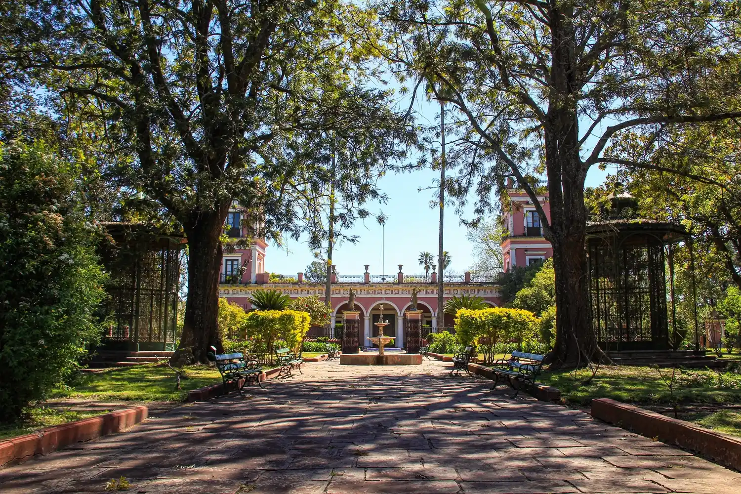 En el Palacio San José realizarán un festival folklórico en homenaje a la Batalla de Caseros