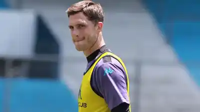 Cambeses sobresale en el arco de Racing.