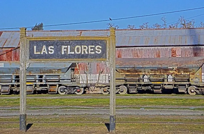Las Flores: Vecinos se debaten entre la negativa a las salidas recreativas y la apelación a la responsabilidad