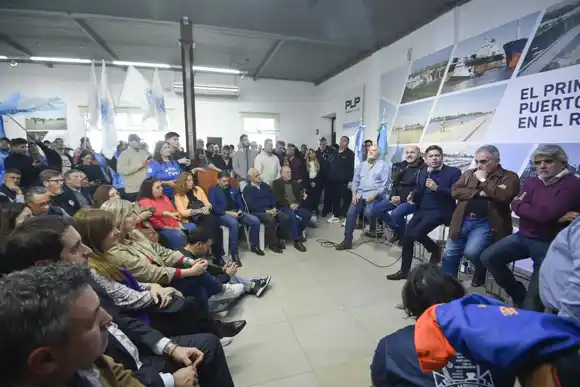 Kicillof compartió un encuentro sobre Marina Mercante con el candidato de Fuerza Patria, Jorge Taiana