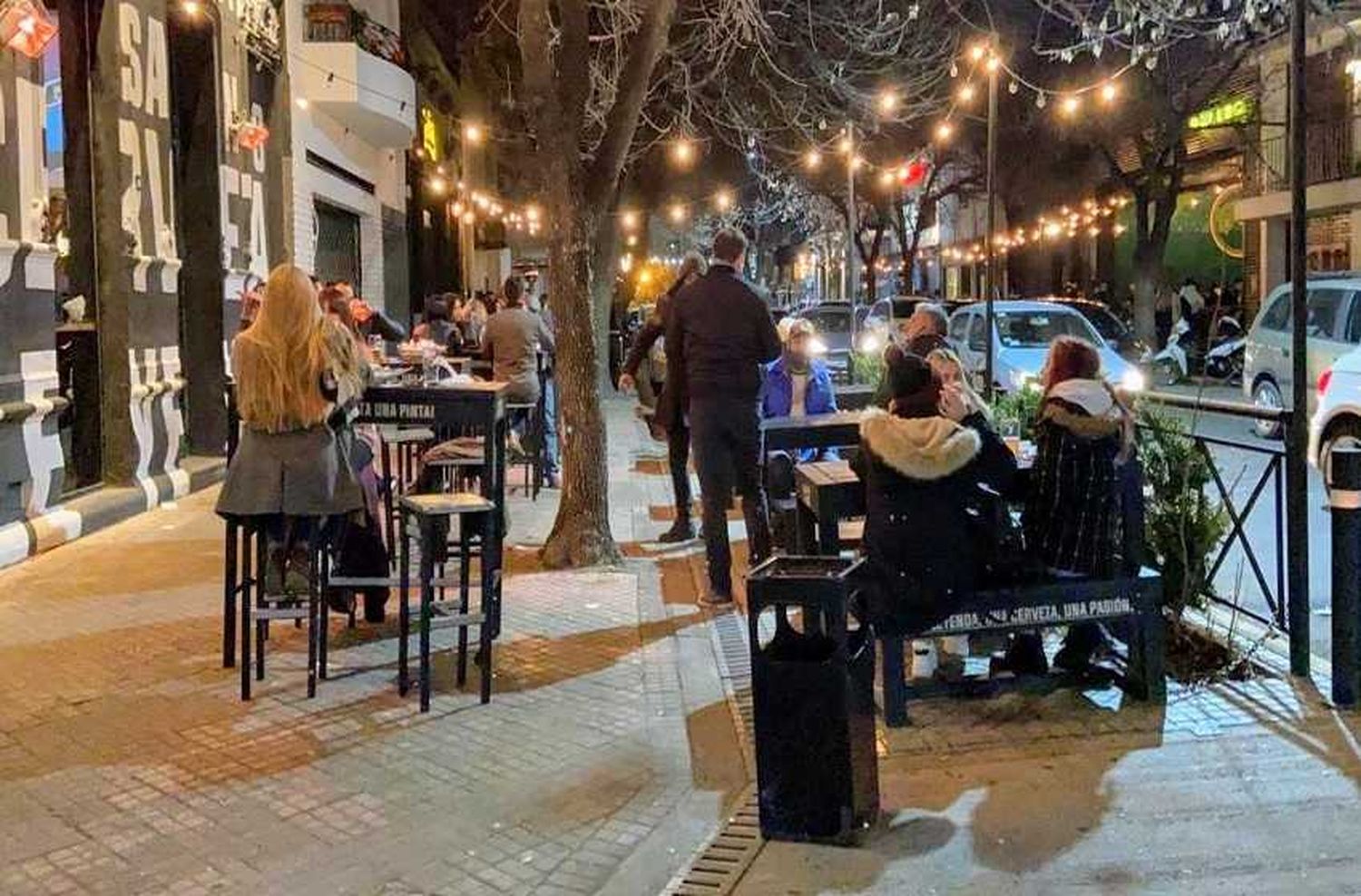 «Somos parte de la solución»: gastronómicos de Paseo Pellegrini lanzaron campaña para reabrir este fin de semana