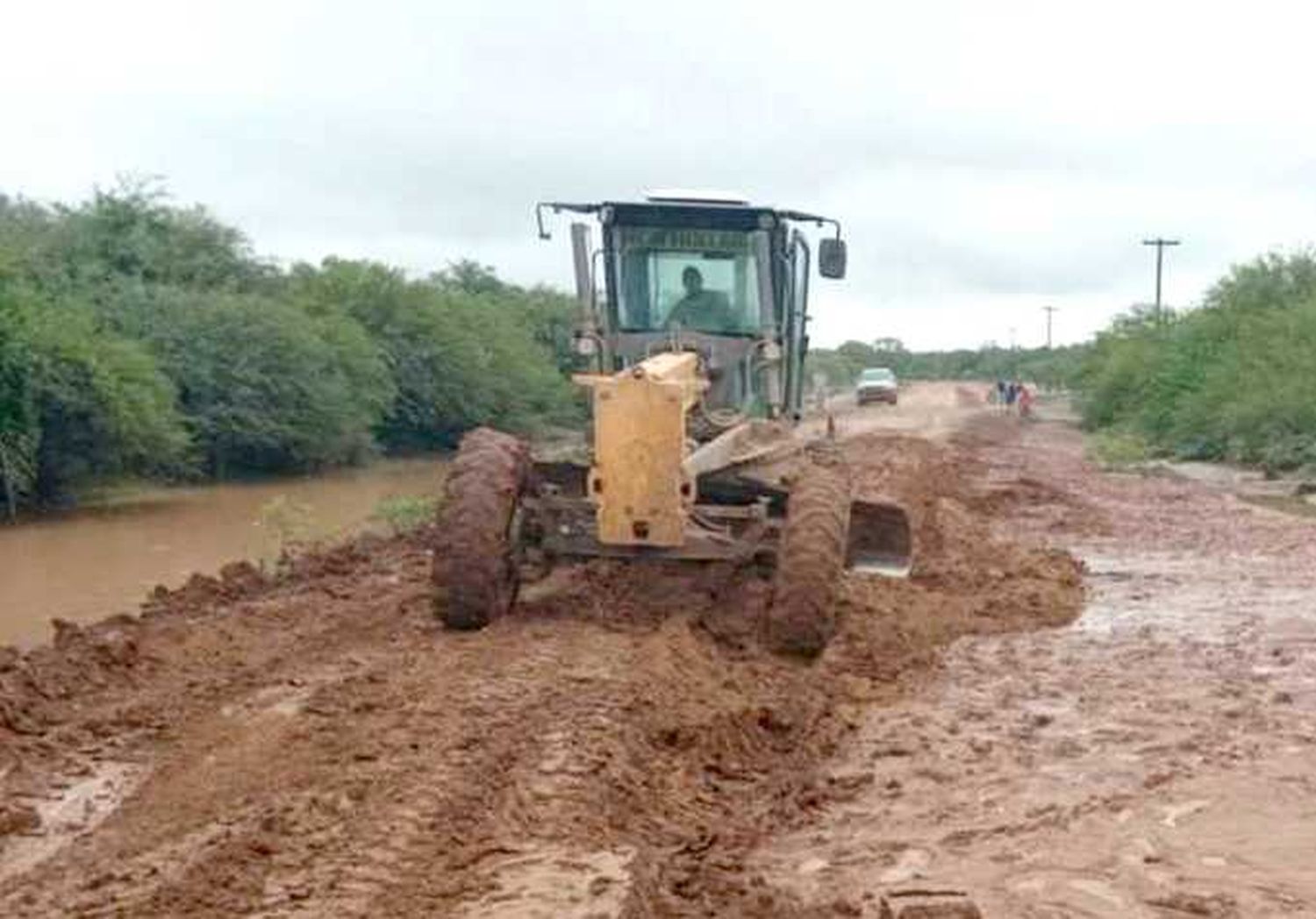 DPV rehabilitó caminos afectados
por las lluvias en el interior