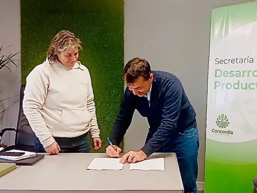 Convenio para realizar capacitaciones y desarrollo de proyectos relacionados a la industria de la madera