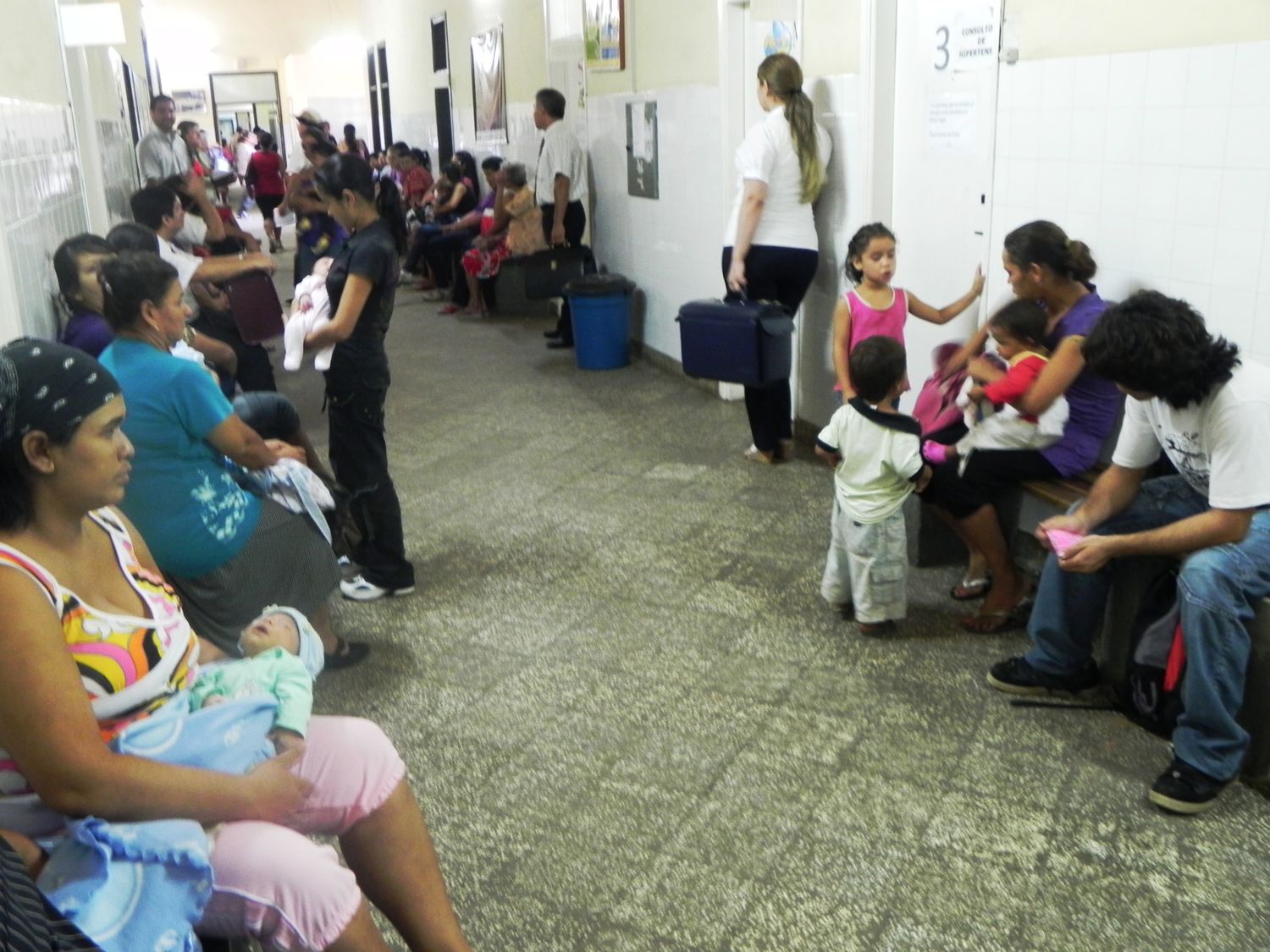 Acuerdo con Telecom-Personal para interconectar hospitales bonaerenses mediante la web
