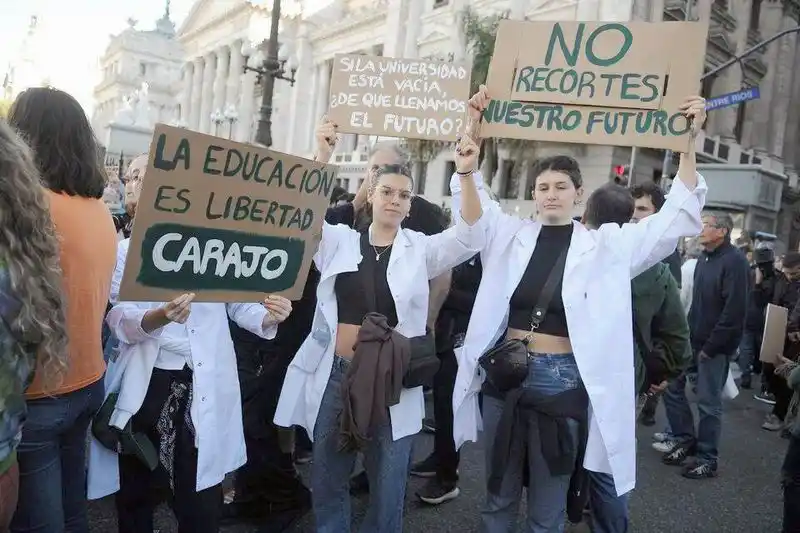 El oficialismo logró mantener el veto de 
Milei a la ley de financiamiento universitario