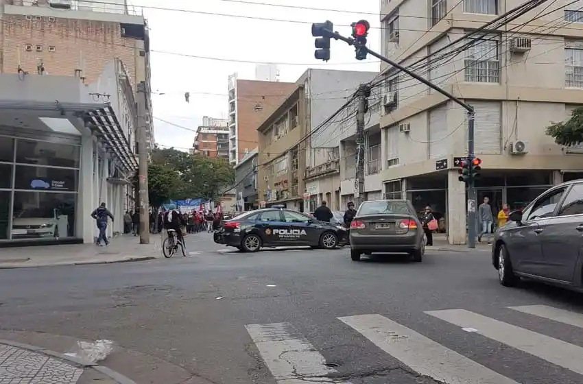 Un importante número de manifestantes se movilizó en Rosario: «Exigimos un cambio de modelo»