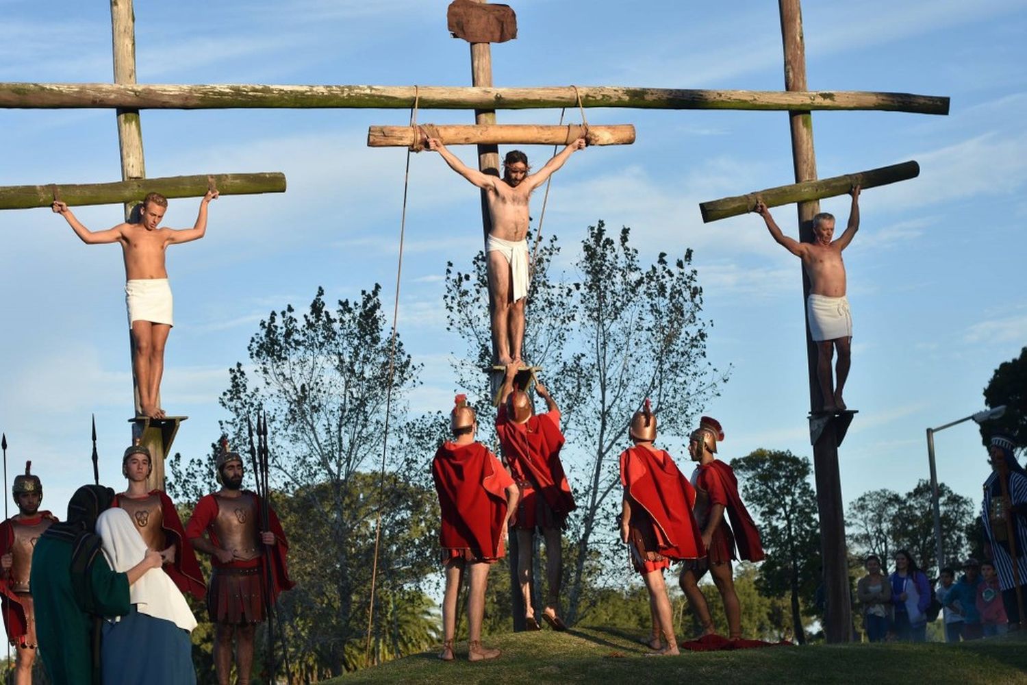 Vecinos de Castelli anhelan el regreso de "Jesús el Camino", una tradición entrañable de Semana Santa