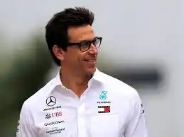 Mercedes y la “Mano de Dios”