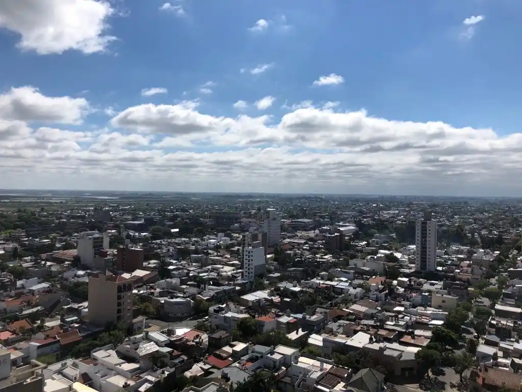 Jueves con cielo parcialmente nublado y una máxima de 31 grados
