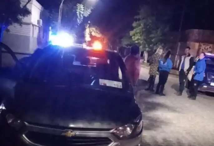 El vehículo fue interceptado en la intersección de calles Cabrera y Pueyrredón.
