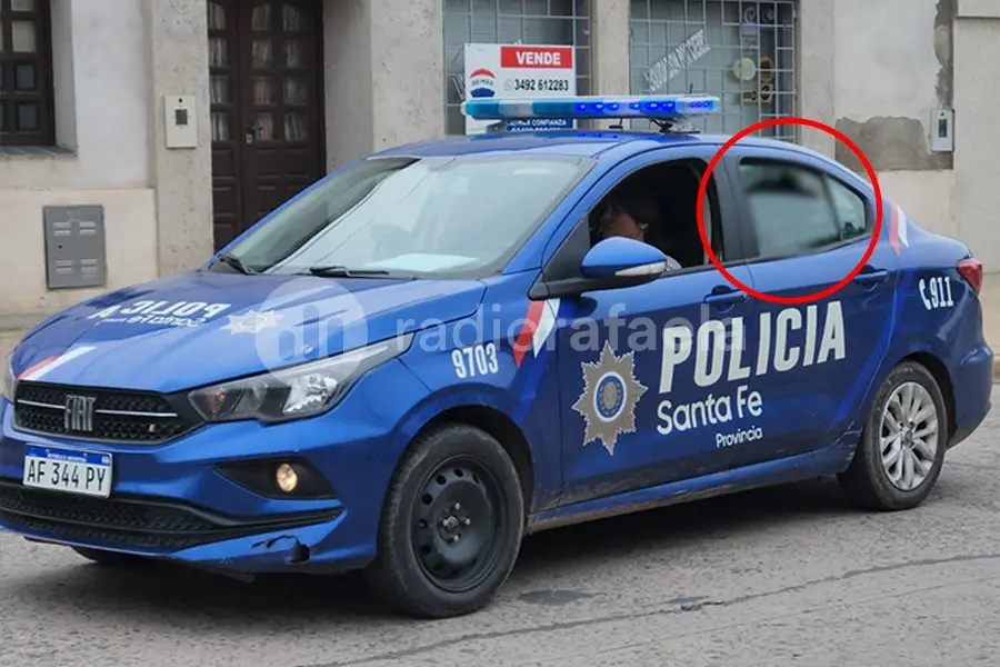 Se trenzaron a piñas y terminaron dañando un vehículo