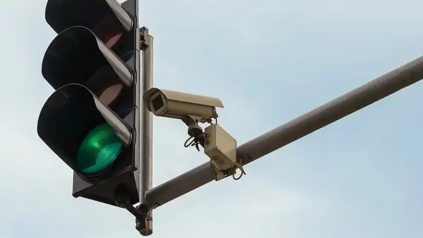 Instalan cámaras y radares de tránsito en la ciudad: se cobrarán multas