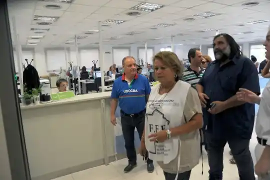 Docentes fueron a Trabajo para pedir una paritaria urgente: Recién sería en febrero