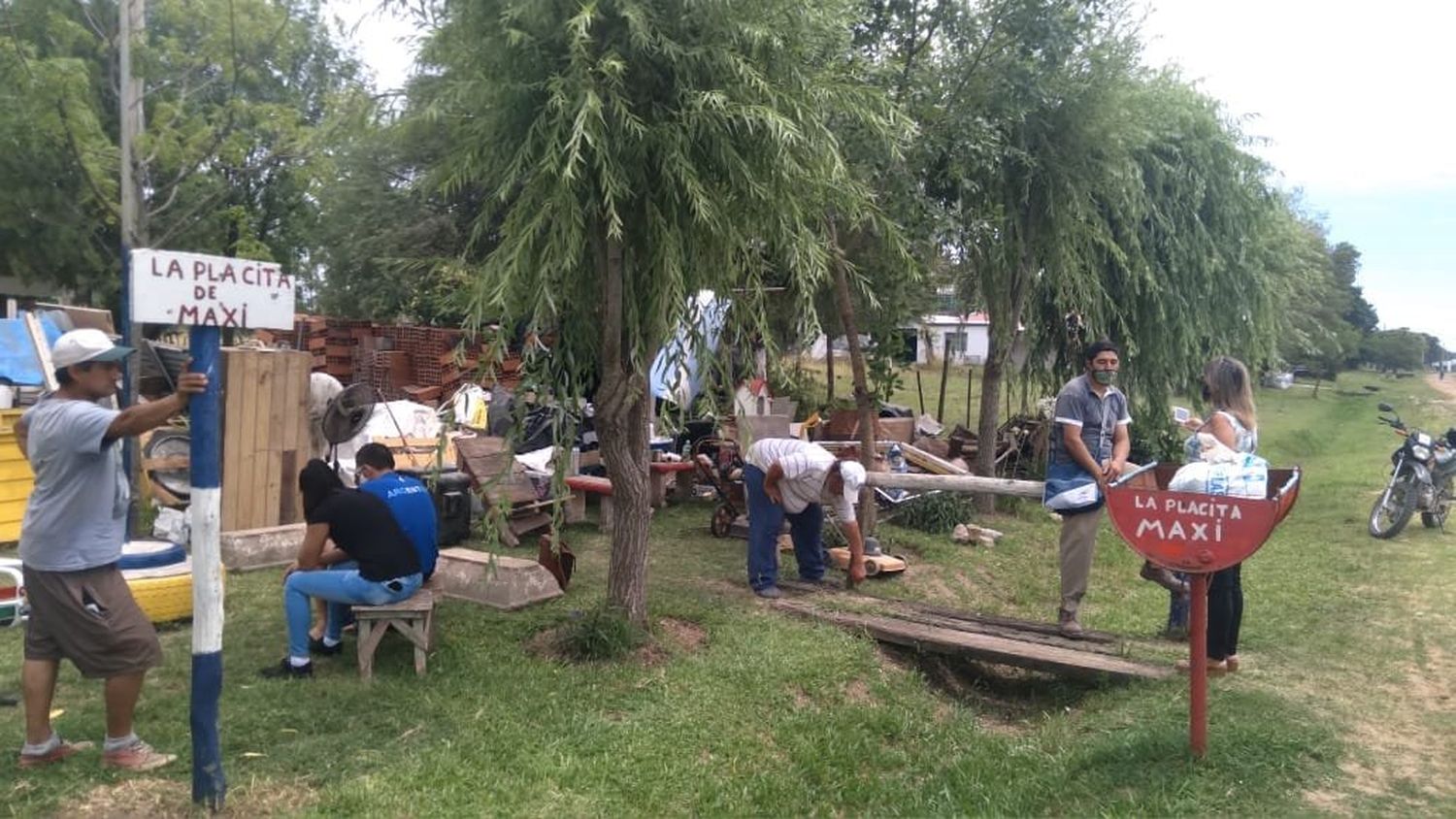 Desalojaron a una familia del barrio Santa Rita