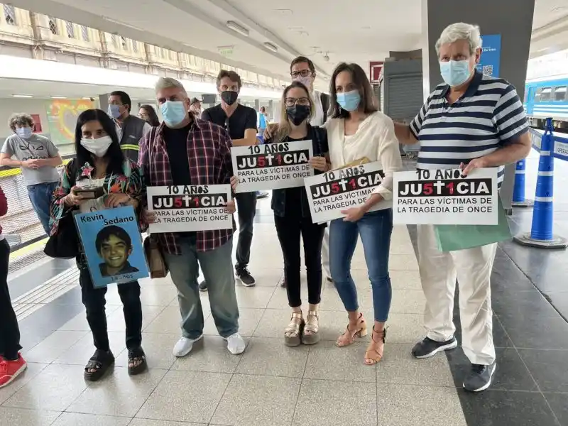 A 10 años de la tragedia de Once, sobrevivientes y familiares reclaman Justicia por las víctimas
