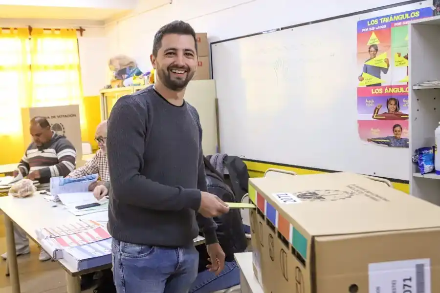 Juan Senn llamó a los vecinos a votar con la convicción de un futuro increíble para la ciudad.