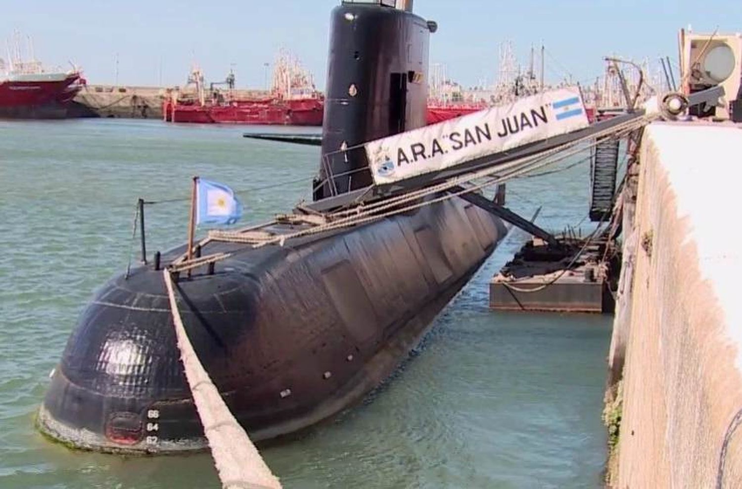 La Armada Argentina sumó un buque más a la búsqueda del ARA San Juan