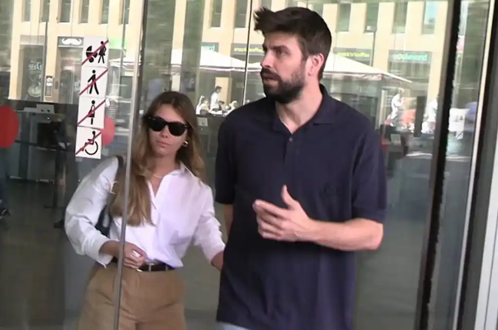 Piqué y Clara Chía