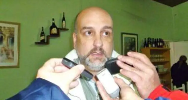 Alejandro Eckardt denuncia maniobras delictivas en terrenos de Vta. de Obligado