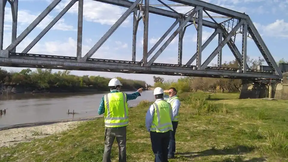 Puente Paso de Alonso: comenzaron los trabajos de reparación