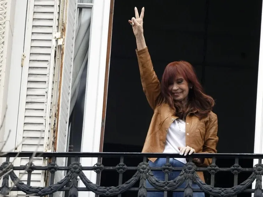 Los seguidores de Cristina Kirchner se movilizaron a cien días de la condena