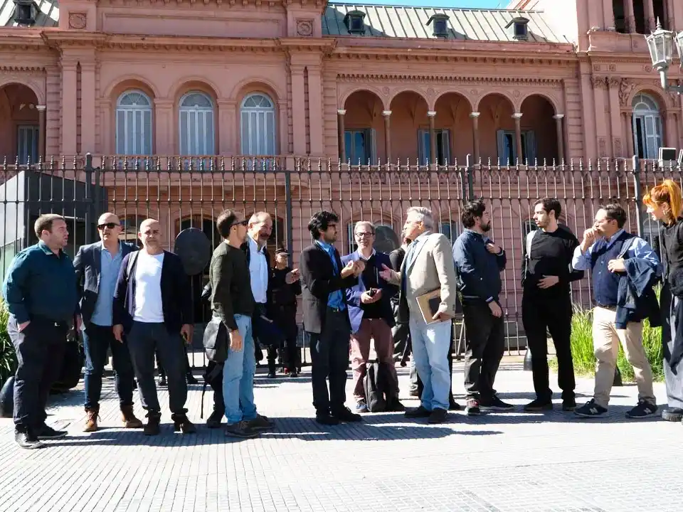 El Gobierno prohibió el ingreso de la prensa acreditada a la Casa Rosada