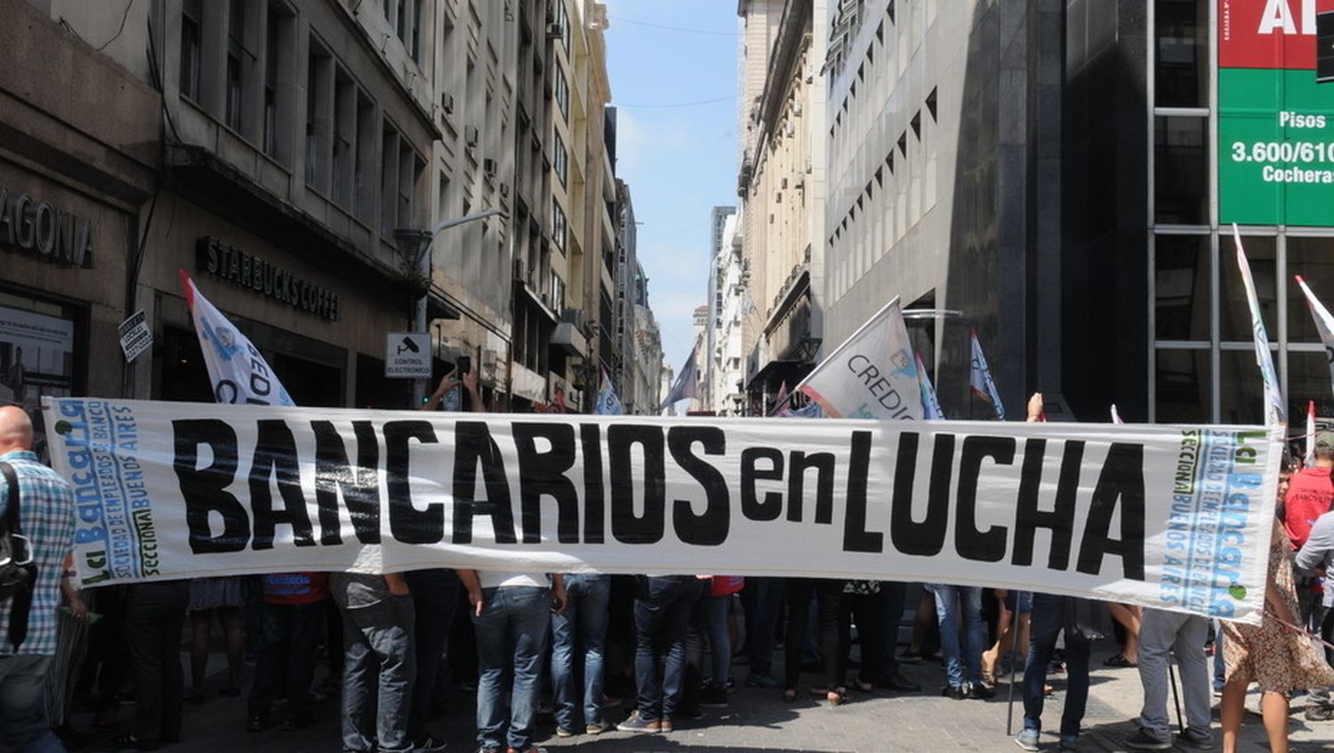 Dictaron la conciliación obligatoria para frenar el paro en bancos