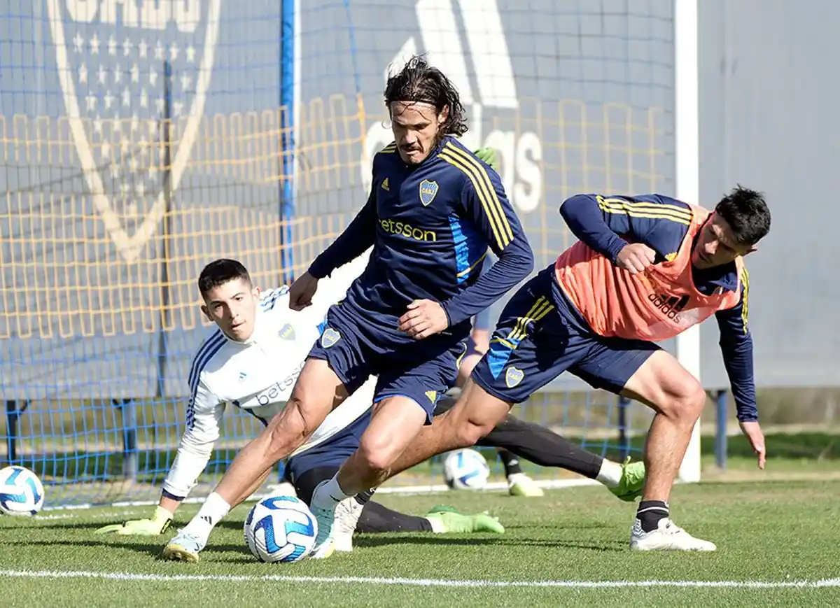 Boca se entrenó ayer en Ezeiza.