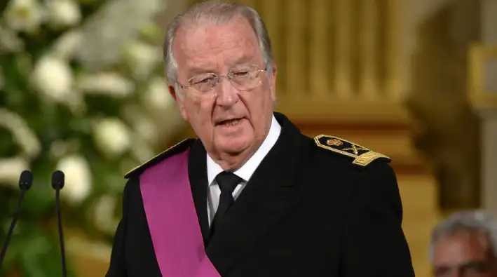 Bélgica: el exrey Alberto II se someterá a una prueba de paternidad
